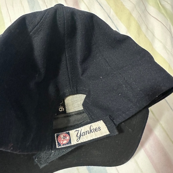 New York Yankee Hat Navy Blue - Picture 2 of 4